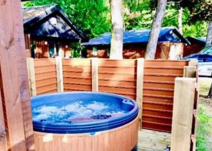 Beech Lodge 1 Hot Tub