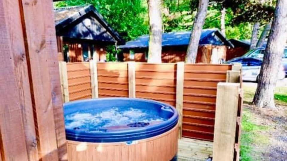 Beech 1 Hot Tub * York
